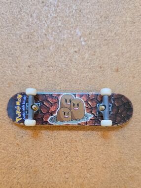 Vintage X-Concepts Pokemon Tech Deck Dugtrio (Excellent Condition)!